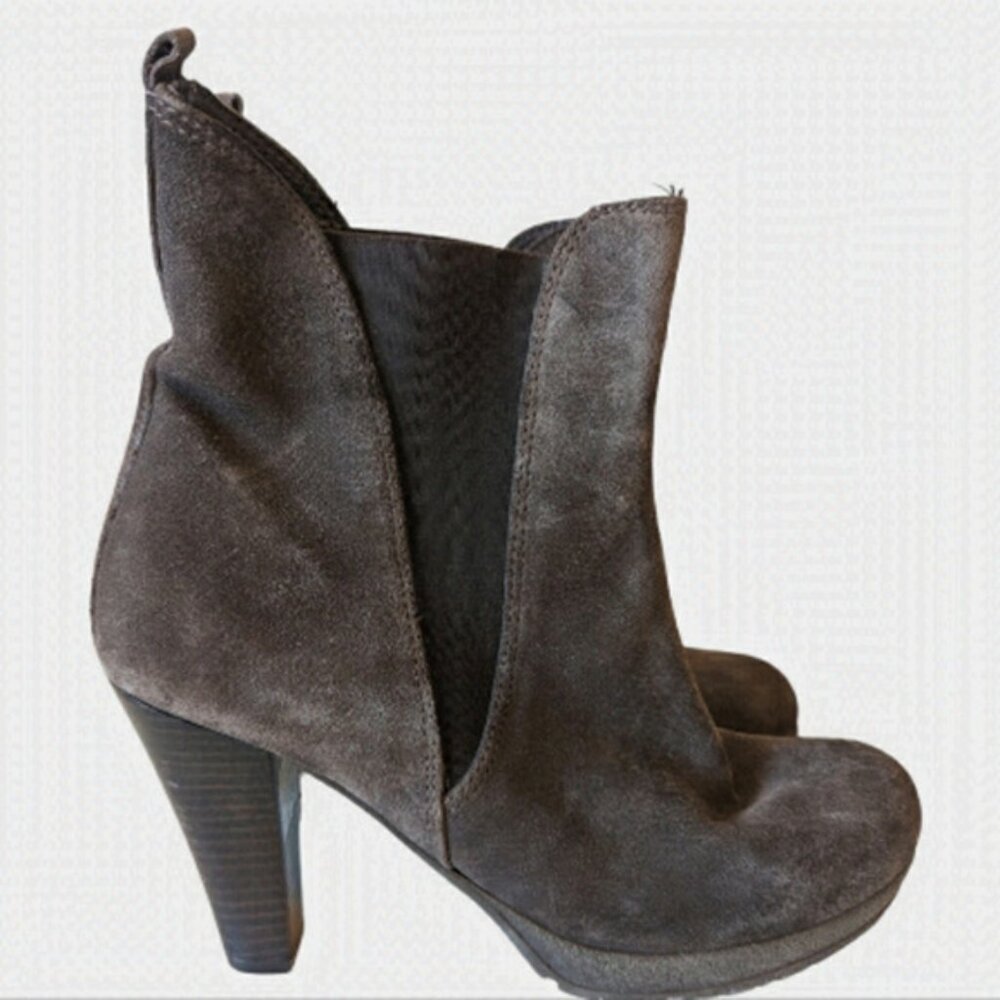 BROWNS Dark Taupe Suede 3inch Heel Chelsea  Ankle Bootie size 39